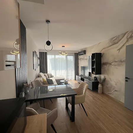 Luxury In Апартамент