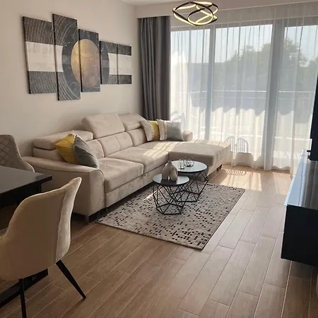 Luxury In Апартамент *