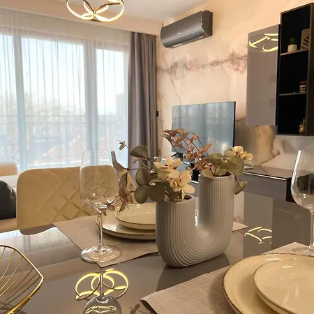 Luxury In 아파트 *